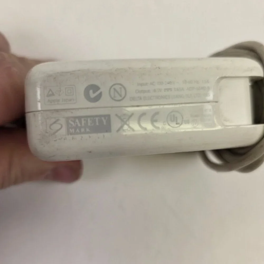 Genuine Apple MagSafe A1184 60W ADP-60AD B Power Supply Adapter